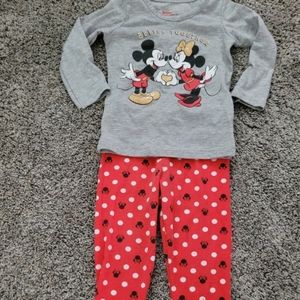 OFFERS?Minnie and mickey mouse matching set